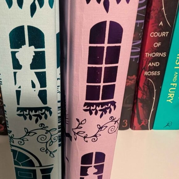 Half Bridgerton Girls Illumicrate set - Picture 7 of 10